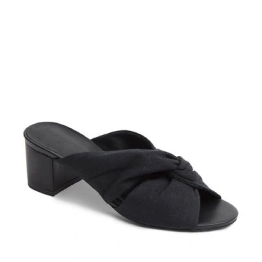 Rebecca Allen | The Women's Twist Sandal
